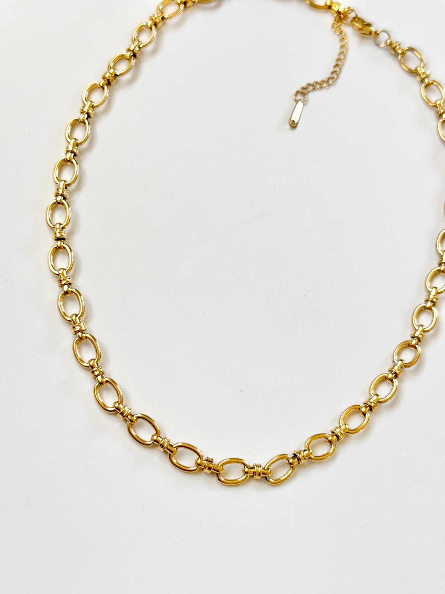 Kat Necklace