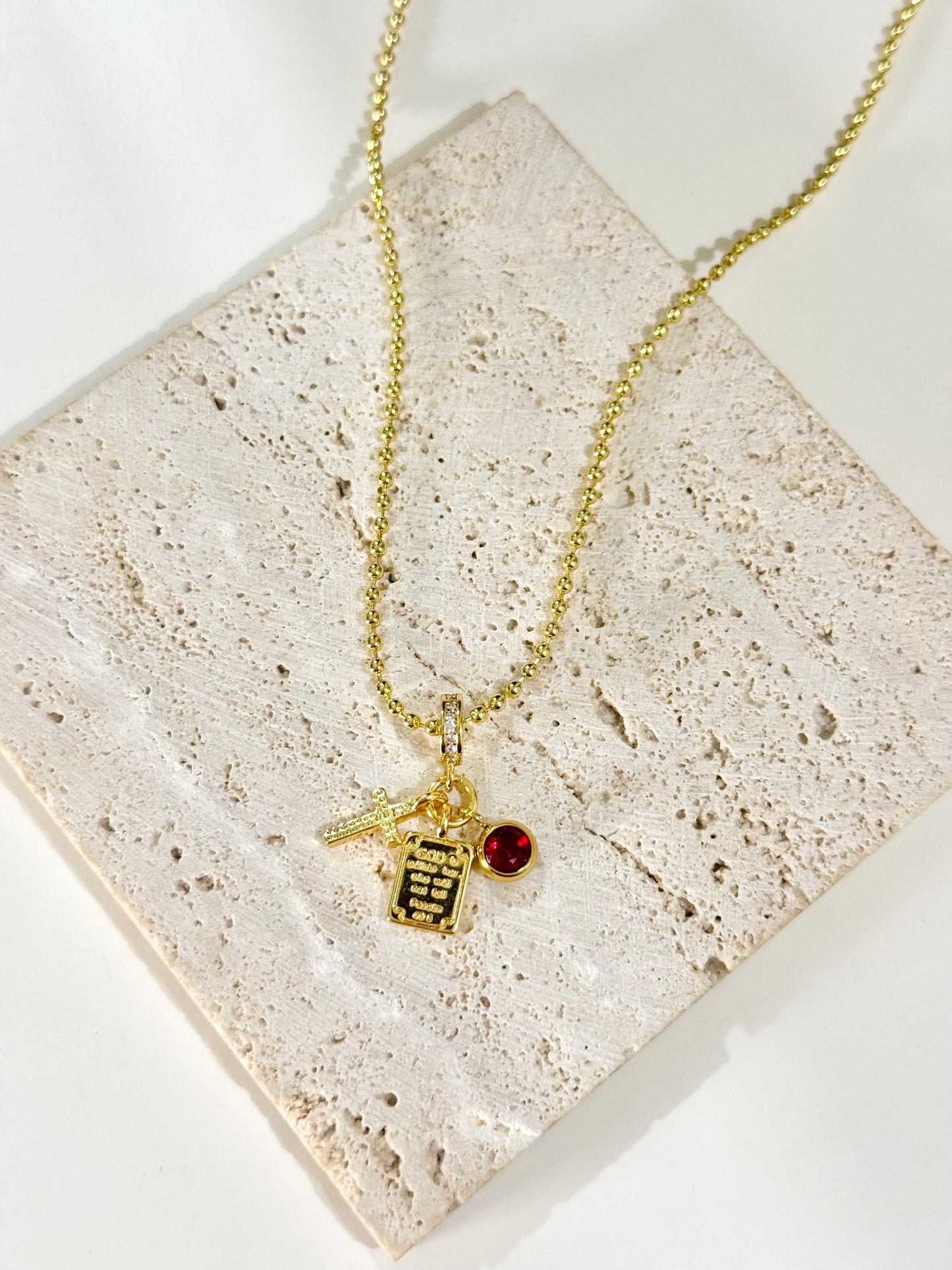 Fe Necklace