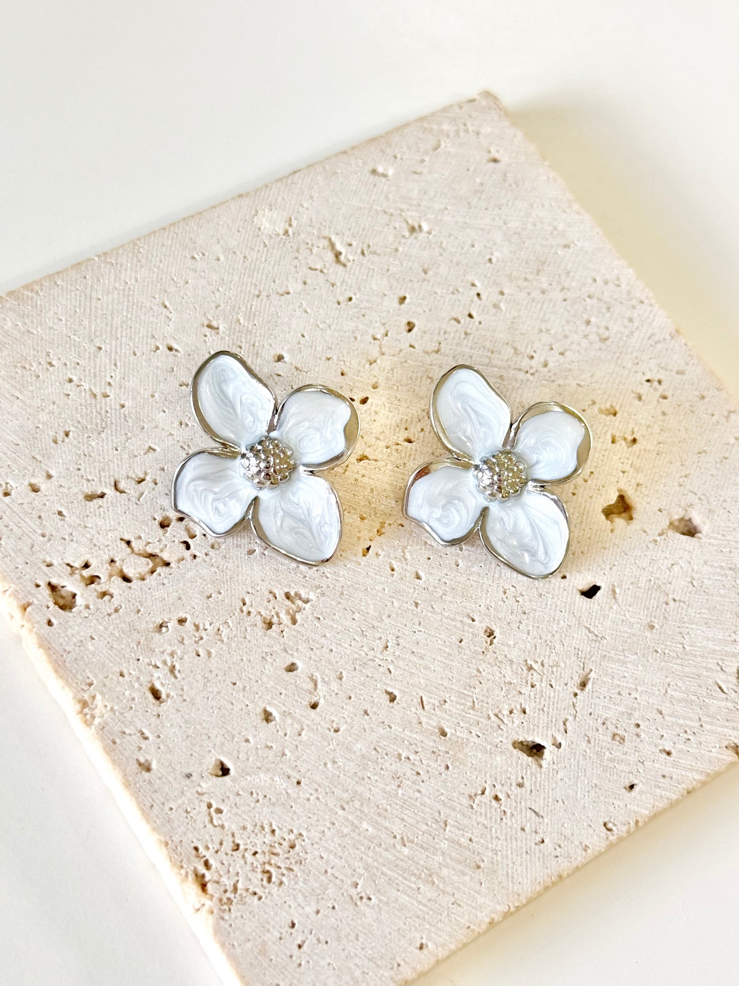 Jamie Earrings *Silver*