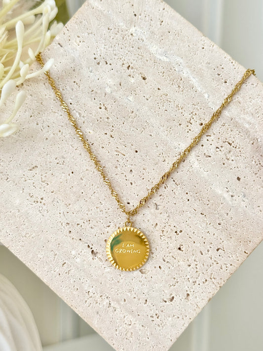 “Estoy Creciendo” Necklace