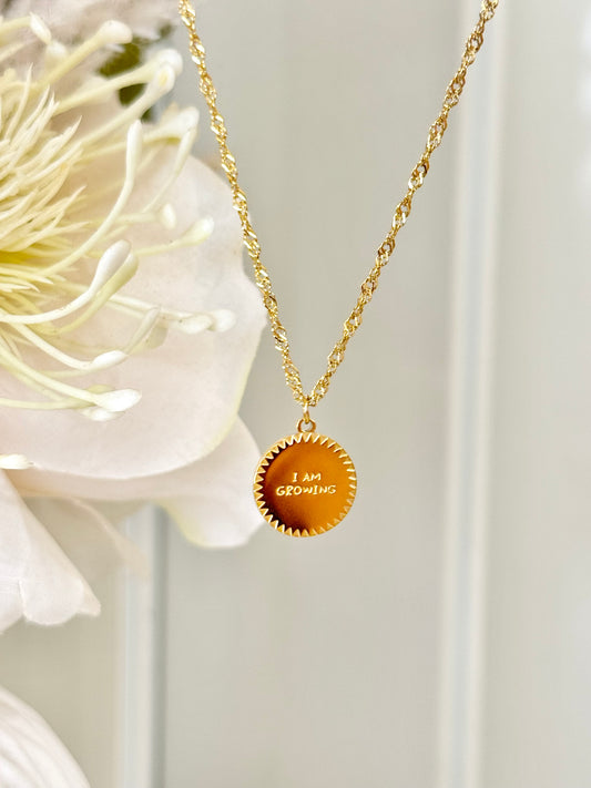 “Estoy Creciendo” Necklace