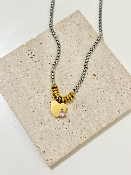Mía Necklace